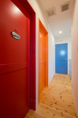 愛媛のポップな注文住宅の施工事例